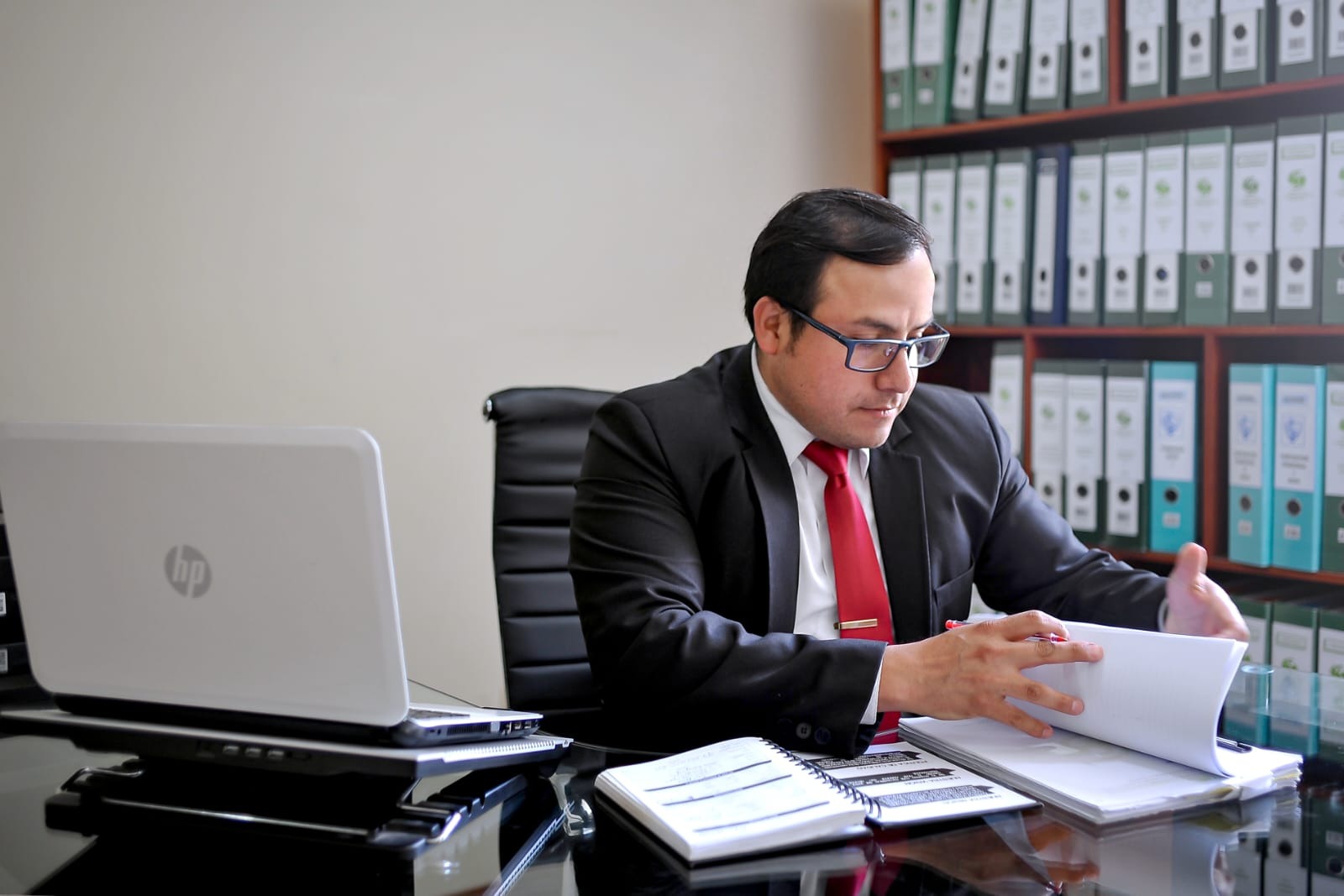 Auditoría procesal y revisión de expedientes en Mendoza Méndez Abogados